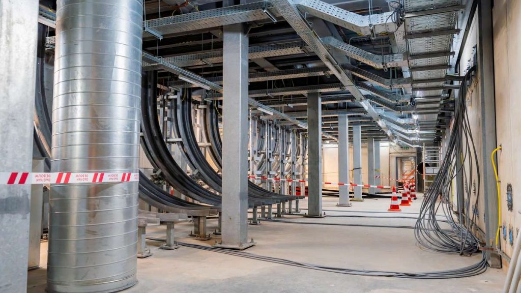 Hoogspanningskabels en kabeldraagsystemen in station Rozenburg-Zuid 150 kV